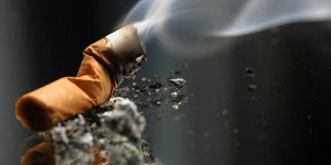 شانس-کمتر-ایمپلنت-دندانی-برای-افراد-سیگاری